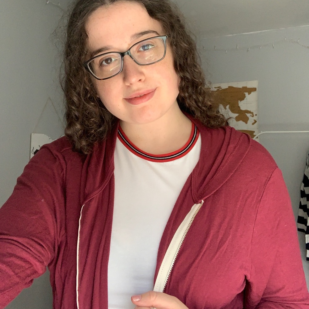 LIGHTWEIGHT ZIP UP HOODIE
